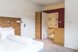 Отель HOT_elarnia Hotel & Spa Пущиково Двухместный номер с 1 кроватью или 2 отдельными кроватями-5